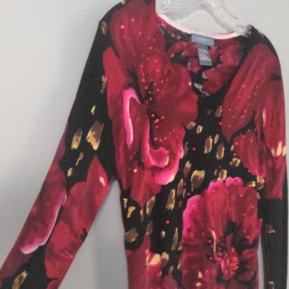 EUC✨ KORET women's medium red & black floral long sleeve blouse with red sequins